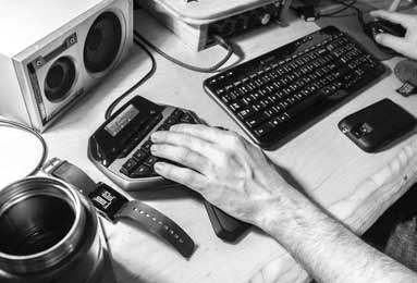 乐鱼体育官方平台-【直播】米勒：Gala真是省吃俭用啊，说皮肤太贵了没买就在比赛服玩