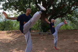 乐鱼体育官方平台-文班：在少林寺练武每天踢腿1000多次 这辈子都没这么酸痛过