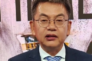 乐鱼体育官方平台-大考不远了！苏群：我看好中国男篮在世界杯打个翻身仗