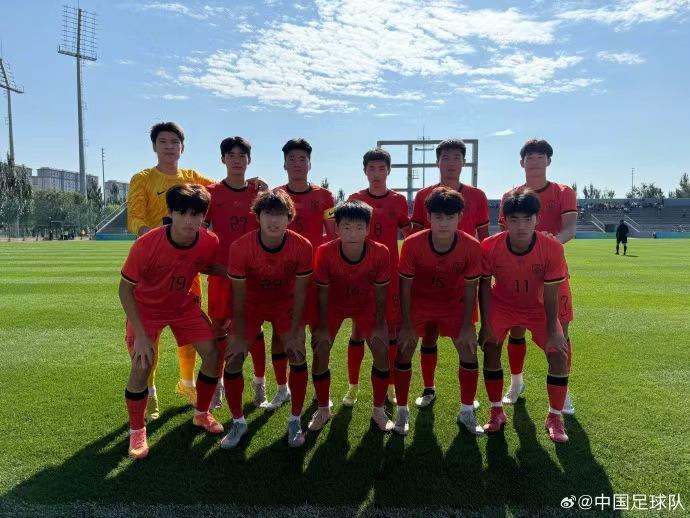 乐鱼体育官方平台-U18国足｜3球完胜日本队 收获两连胜 教练组重在考察球员
