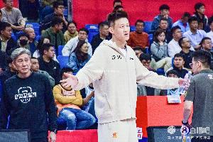 乐鱼体育官方平台-无缘季后赛！周鹏：无论是哪个身份的我 都得朝前看